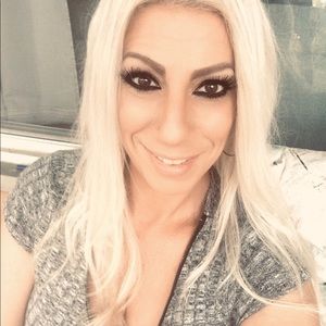 Meet your Posher, Carla